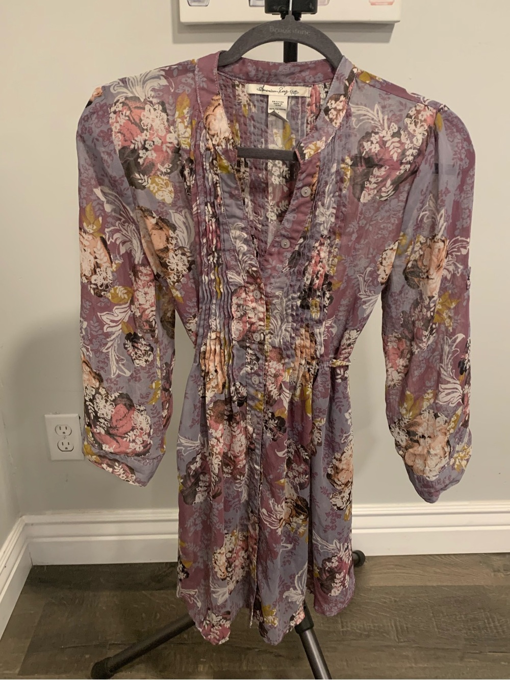 American Rag Floral Pintuck Tunic Blouse in Dusty Lavender - GB035
